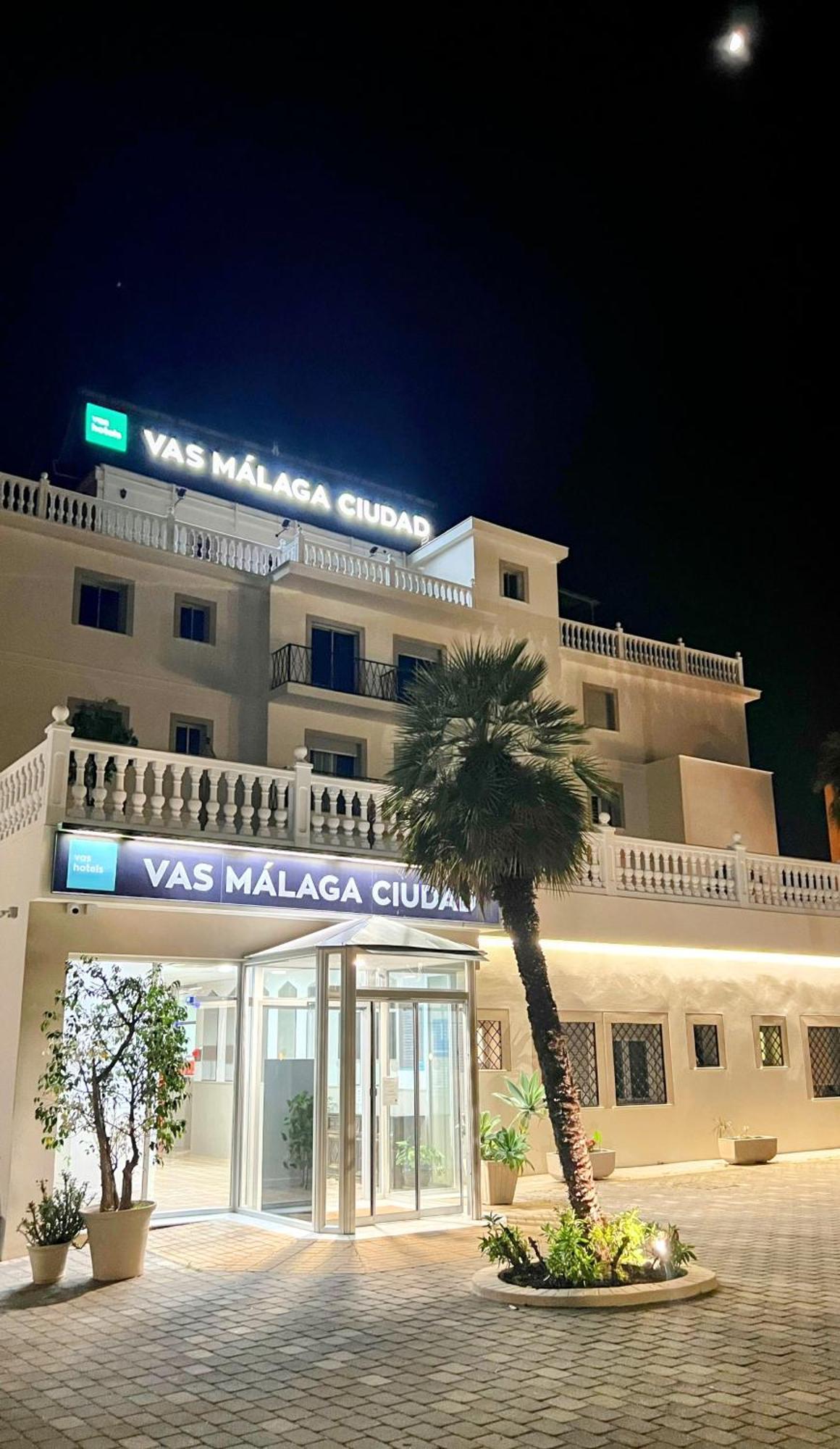 Hotel Vas Malaga Ciudad Esterno foto