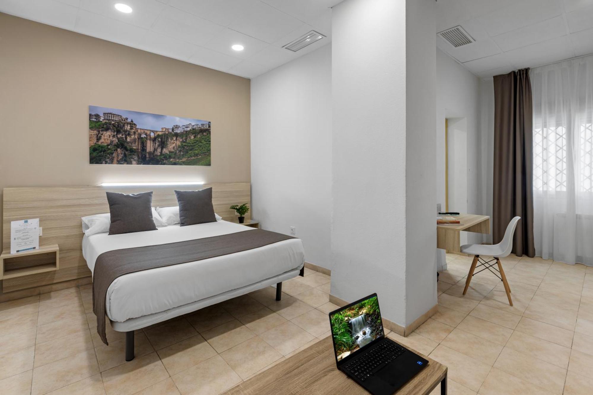Hotel Vas Malaga Ciudad Esterno foto